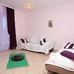 شقة Matej Ražanj