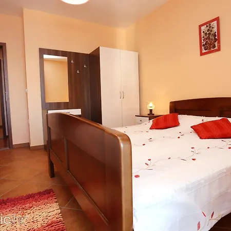 Apartment Matej Ražanj