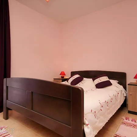 Apartment Matej Ražanj