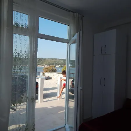 Matej Apartman *